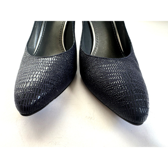 Stuart Weitzman Pumps 8N Black Textured Leather Pointed Toe Slim Heels Elegant - Picture 3 of 11